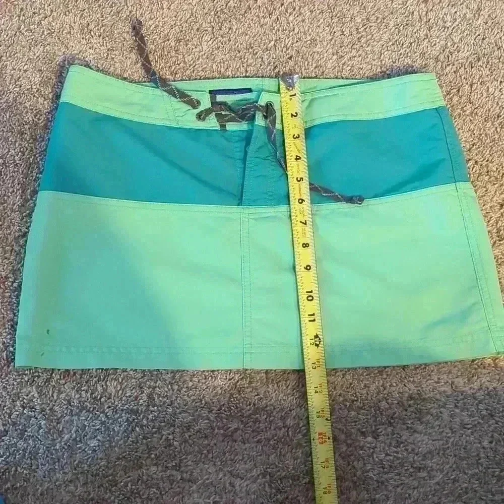 Patagonia skirt, size 10, green and blue